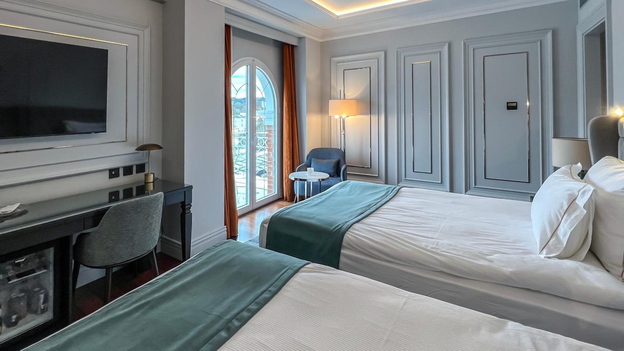 Xheko Imperial Luxury Hotel & Spa ティラナ エクステリア 写真 Deluxe Room