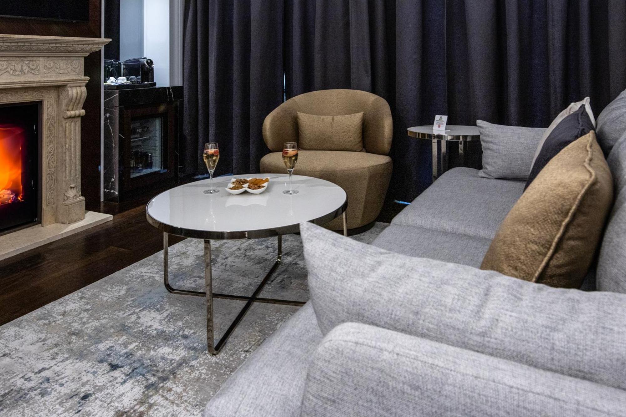 Xheko Imperial Luxury Hotel & Spa ティラナ エクステリア 写真 A 3D rendering of a living room
