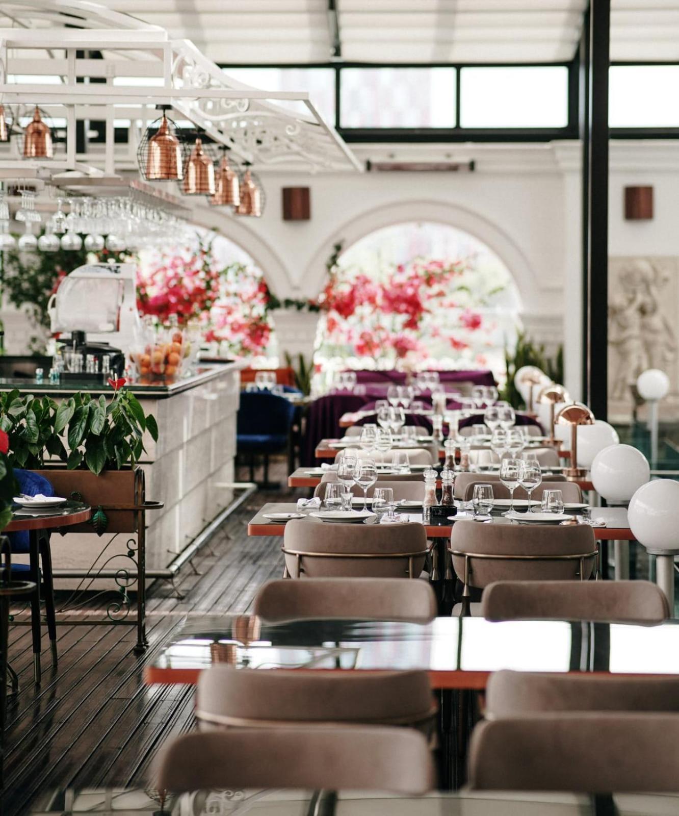 Xheko Imperial Luxury Hotel & Spa ティラナ エクステリア 写真 Restaurant interior