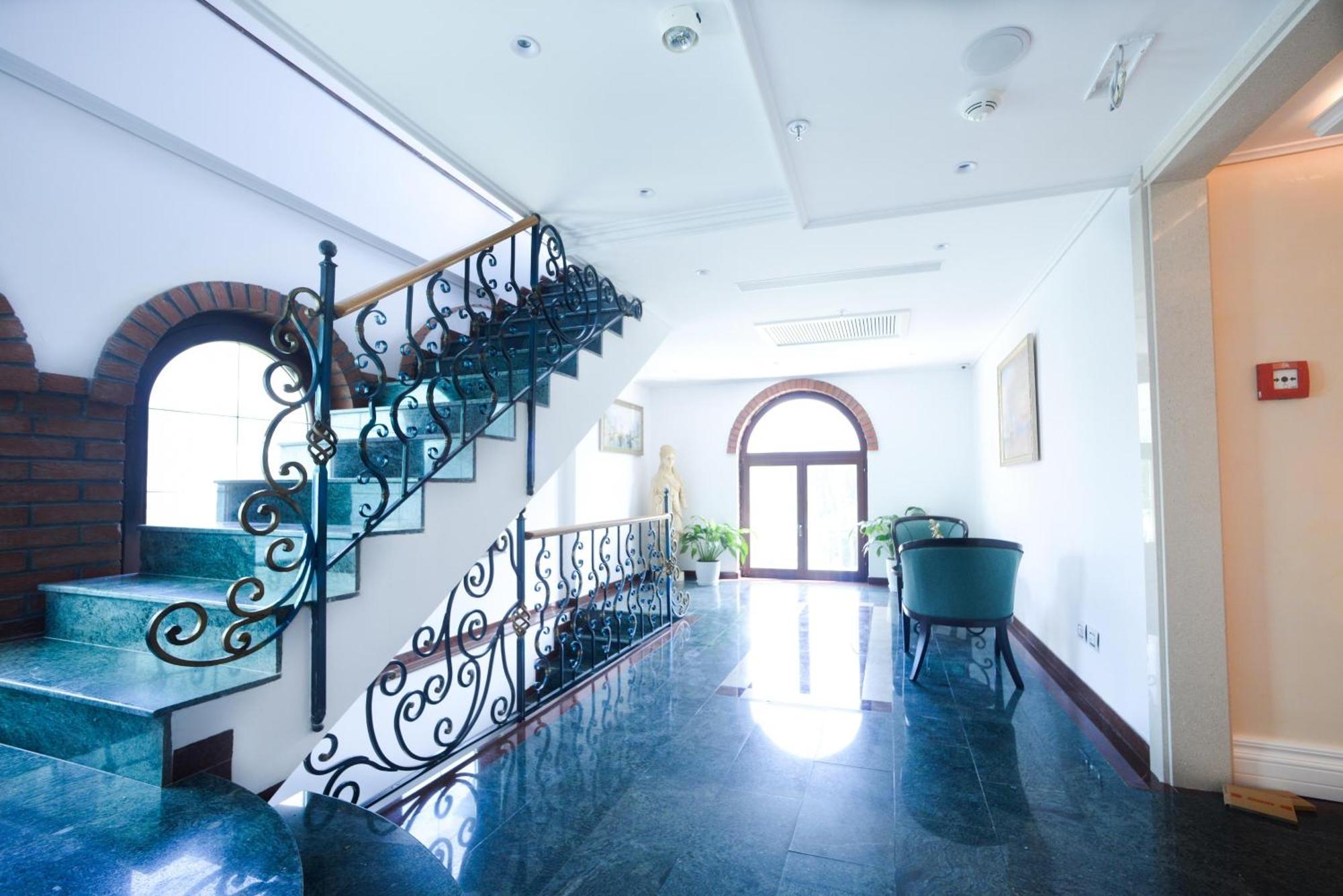 Xheko Imperial Luxury Hotel & Spa ティラナ エクステリア 写真