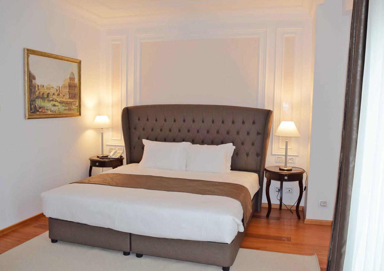 Xheko Imperial Luxury Hotel & Spa ティラナ エクステリア 写真 A bedroom at the hotel