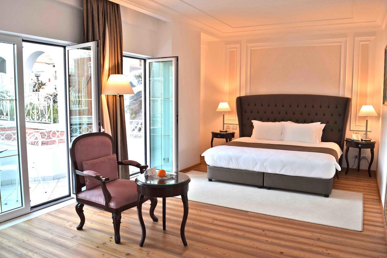 Xheko Imperial Luxury Hotel & Spa ティラナ エクステリア 写真 A bedroom at the hotel