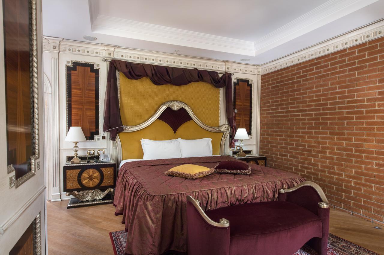 Xheko Imperial Luxury Hotel & Spa ティラナ エクステリア 写真 A bedroom